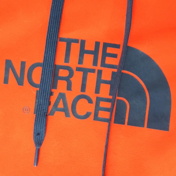 North Face Men’s Pullover Sweatshirt - Picture 3 of 5